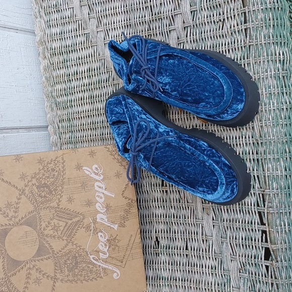 New W Box Free People Convertible Oxfords Velvet Blue - Picture 3 of 11